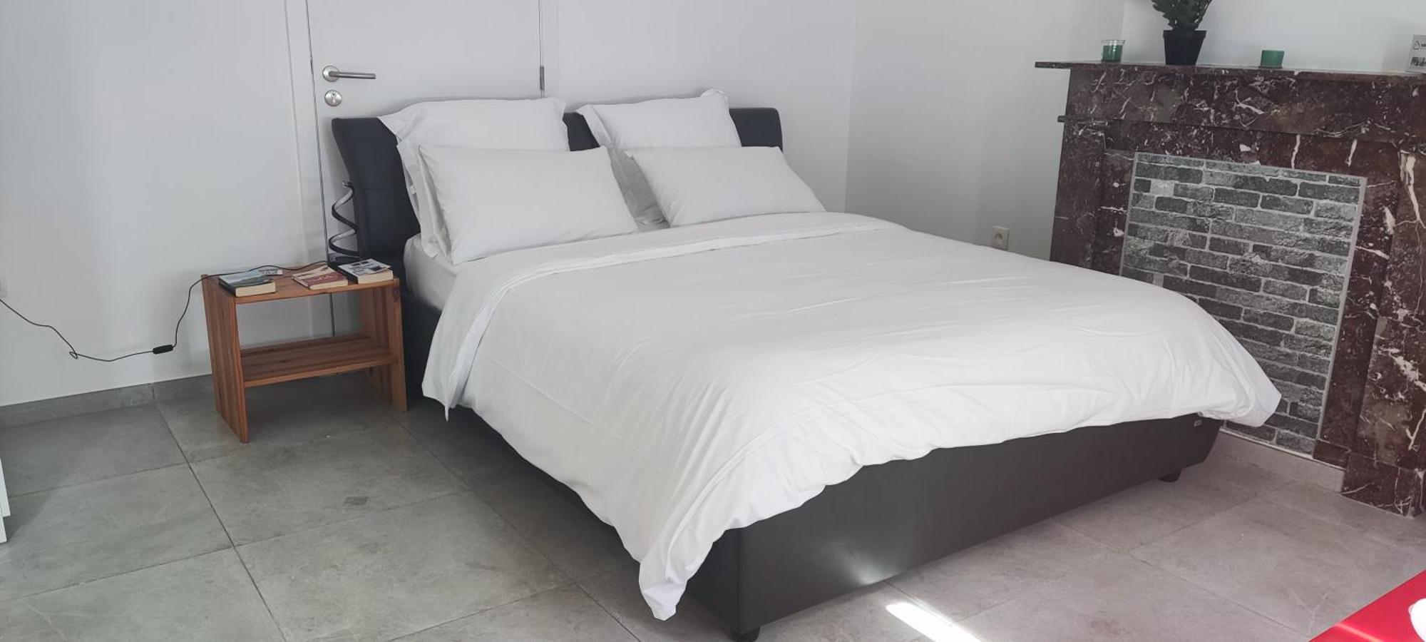 Chambre R0 Avec Salle De Bain Partagee Pres De L'Hopital De La Citadelle A เลียจ ภายนอก รูปภาพ