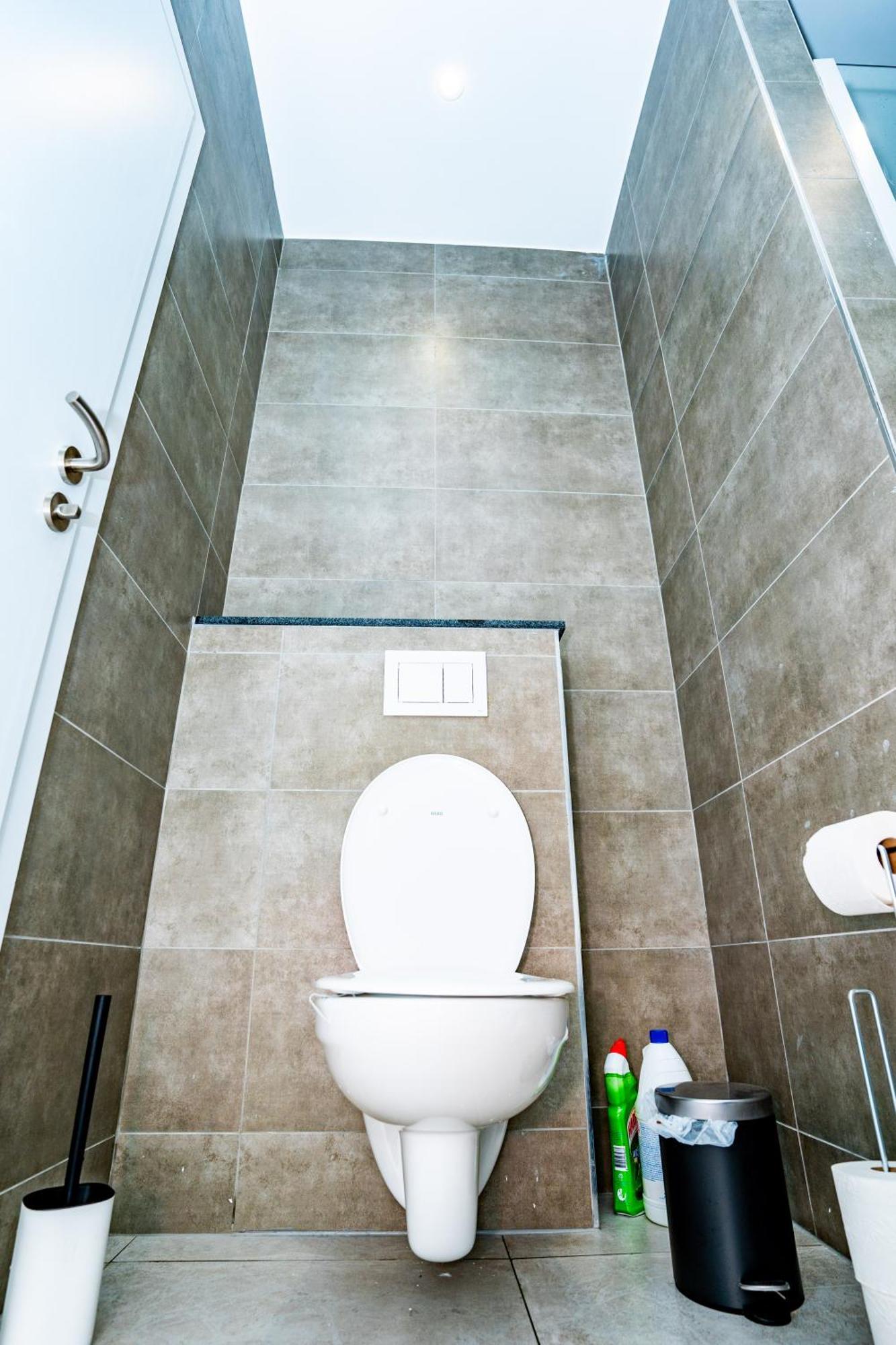 Chambre R0 Avec Salle De Bain Partagee Pres De L'Hopital De La Citadelle A เลียจ ภายนอก รูปภาพ